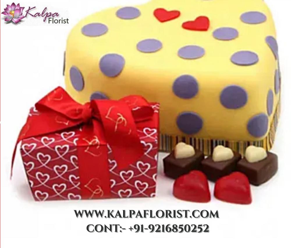 Hearts And Dots Cake Gift