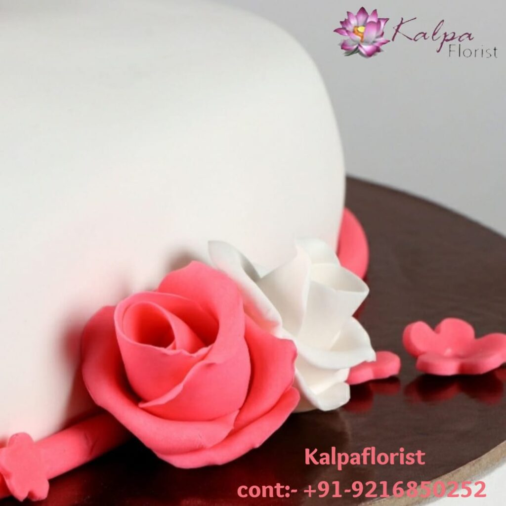 Love Fondant Cake Online Cake Delivery In Amritsar Kalpa Florist